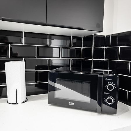 Newly Refurbished 6 Person En-Suite Apartment Tyne & Wear Newcastle Upon Tyne Killingworth Buitenkant foto