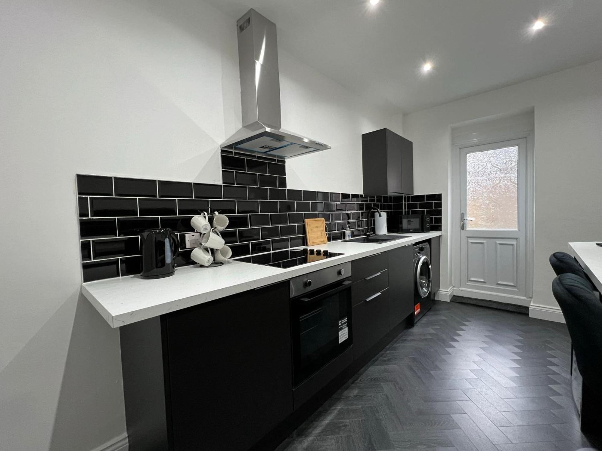 Newly Refurbished 6 Person En-Suite Apartment Tyne & Wear Newcastle Upon Tyne Killingworth Buitenkant foto